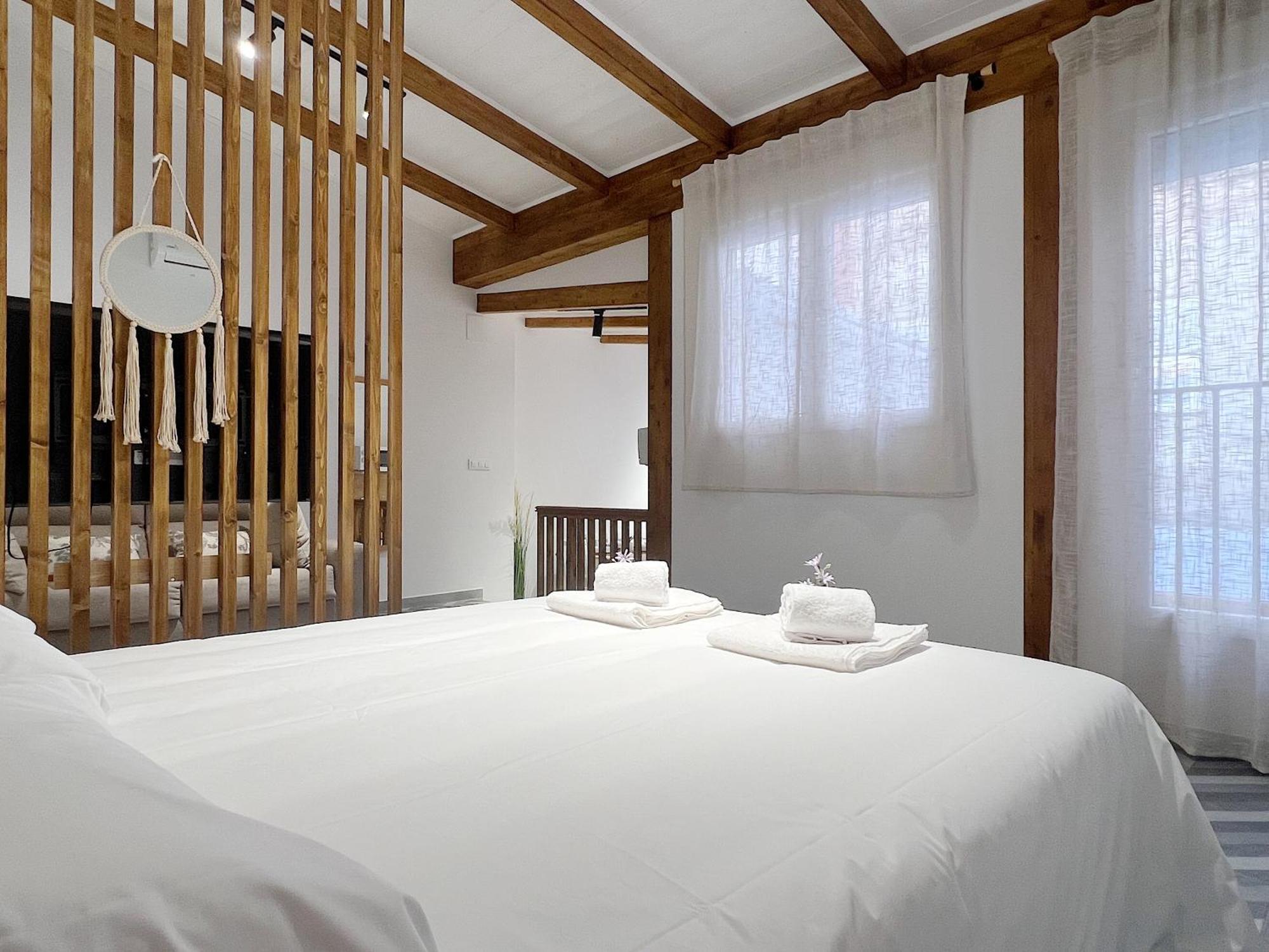 Encantador Apartamento Vigas De Madera Valencia Buitenkant foto